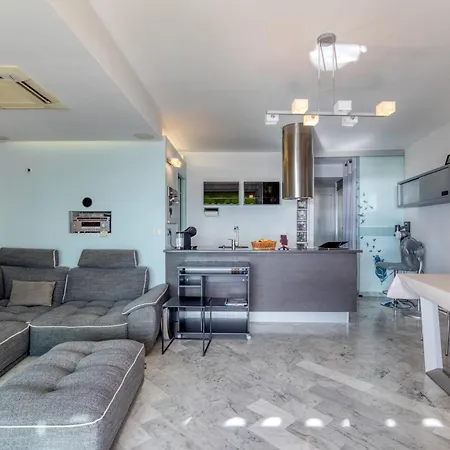 Le Splendide De Pyramide *