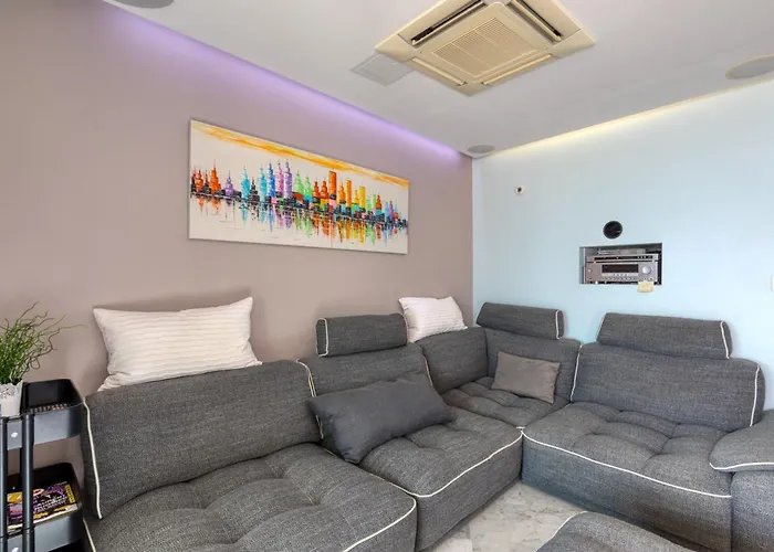 Le Splendide De Pyramide *